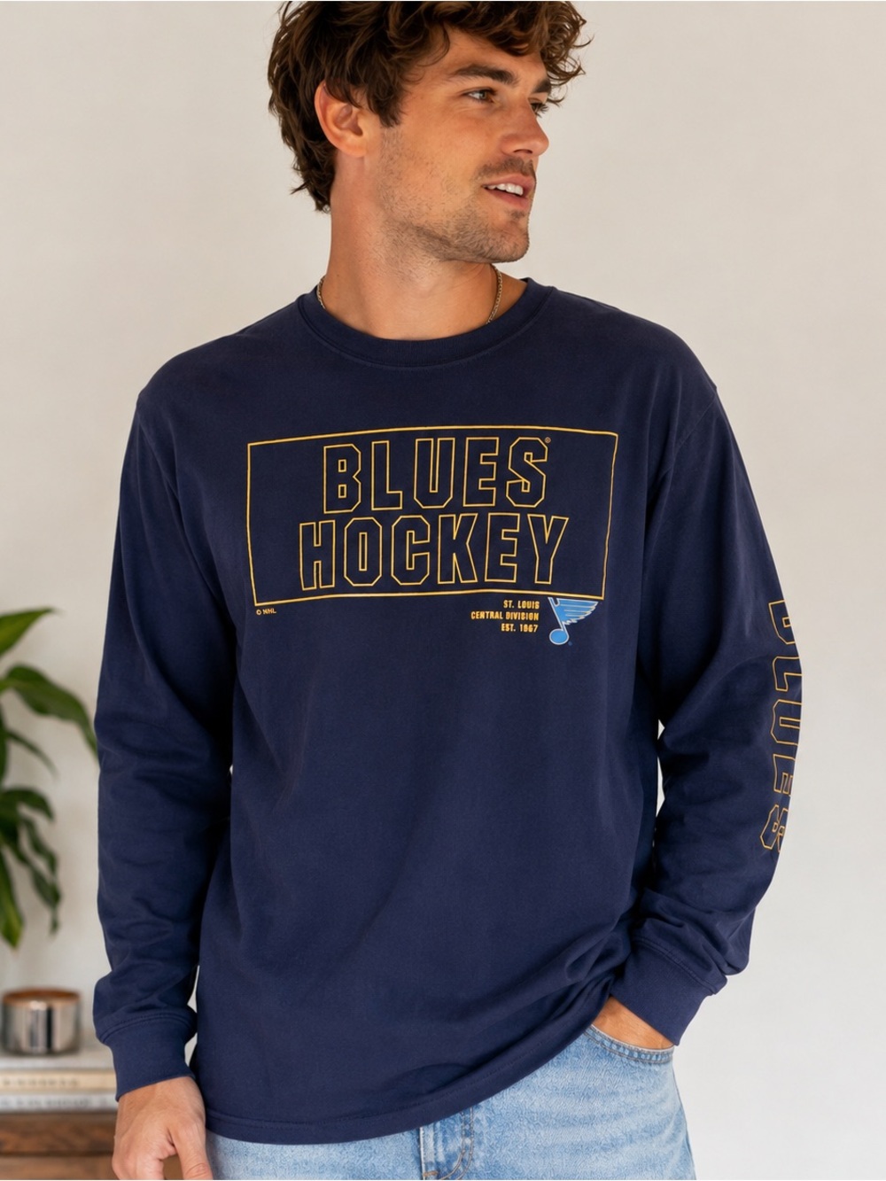 NWT St. Louis Blues Hockey Long Sleeve Shirt - Size S (34/36)